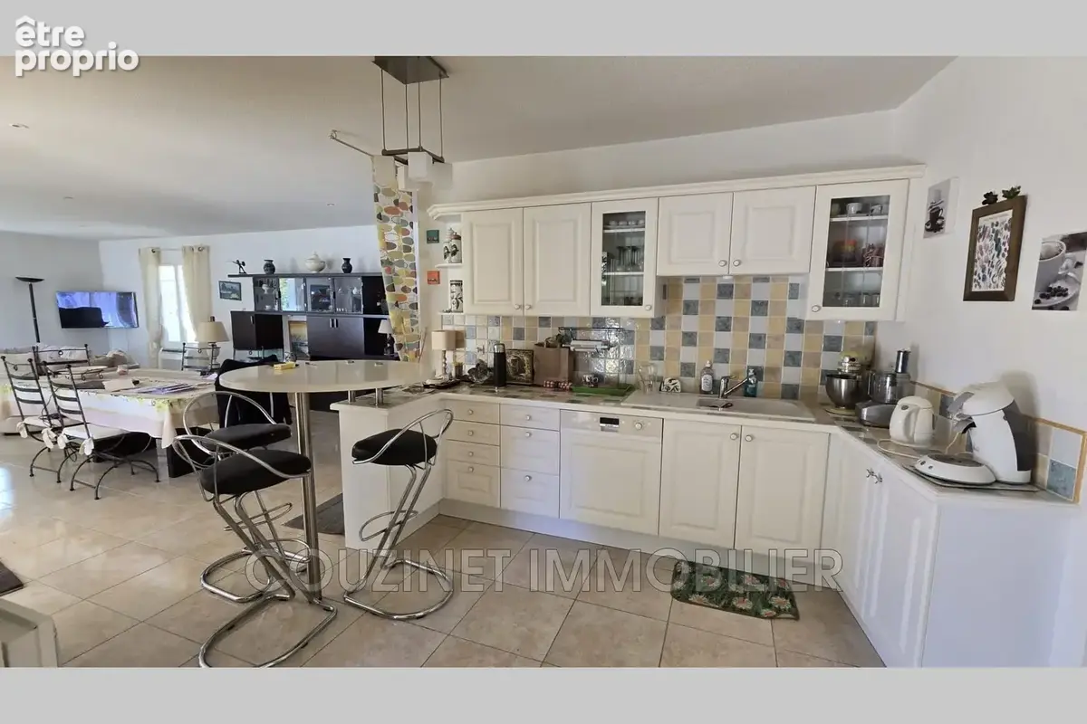 Maison 7 pièces 160 m² à vendre à Le Beausset (83330) - photo 9
