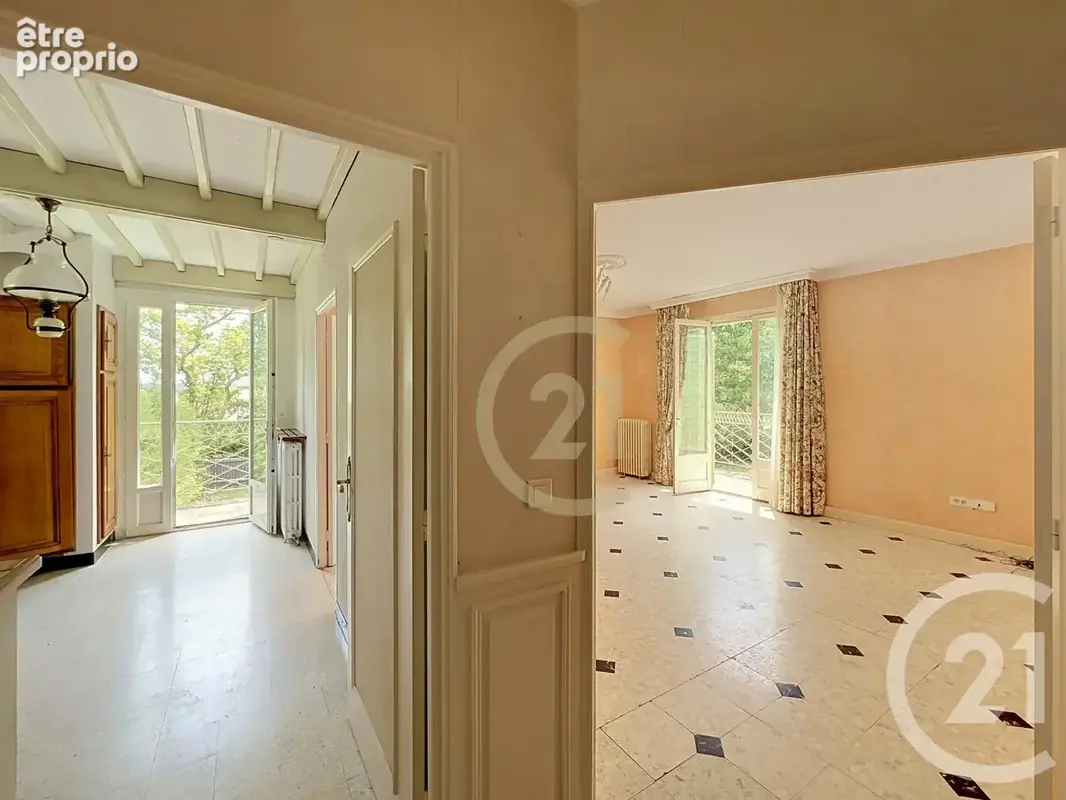Maison 9 pièces 222 m² à vendre à Uzes (30700) - photo 7