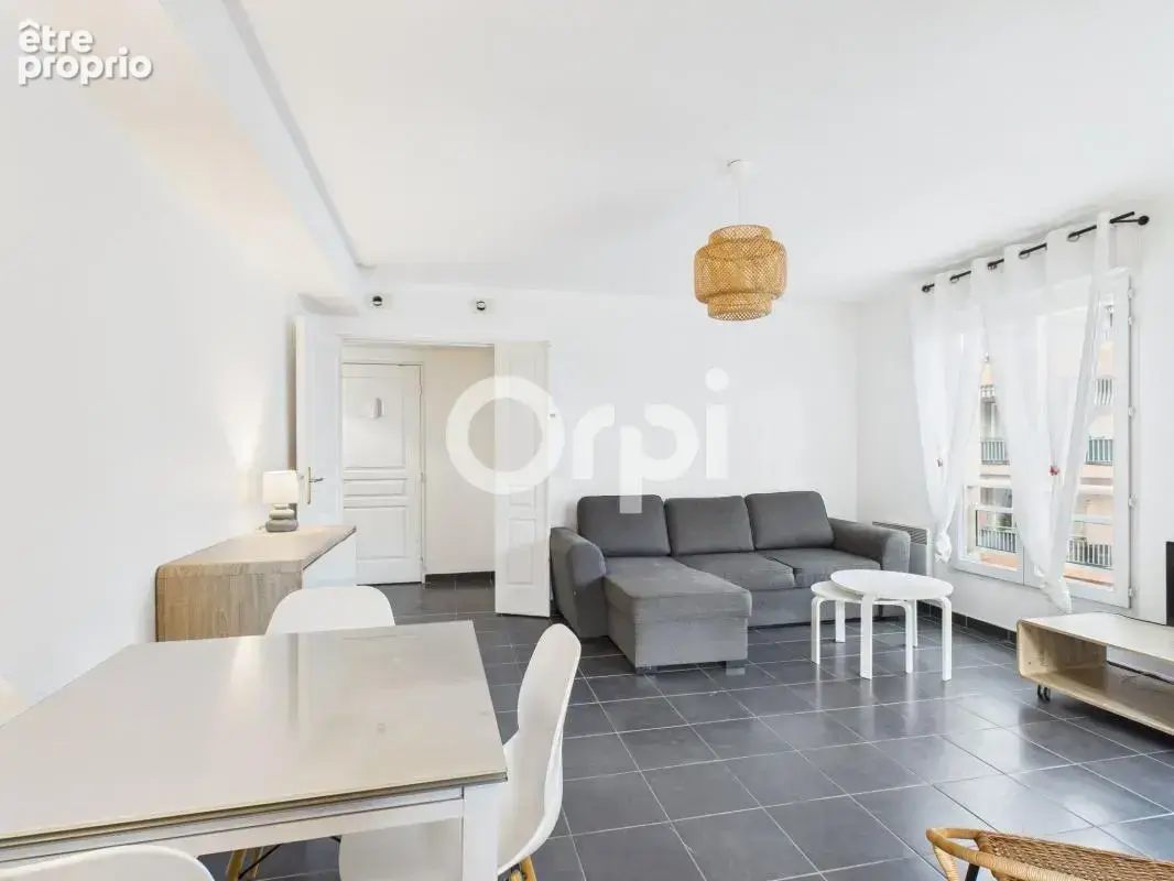 Appartement à vendre, centre ville MANDELIEU, proche de tout, terrasse - photo 5