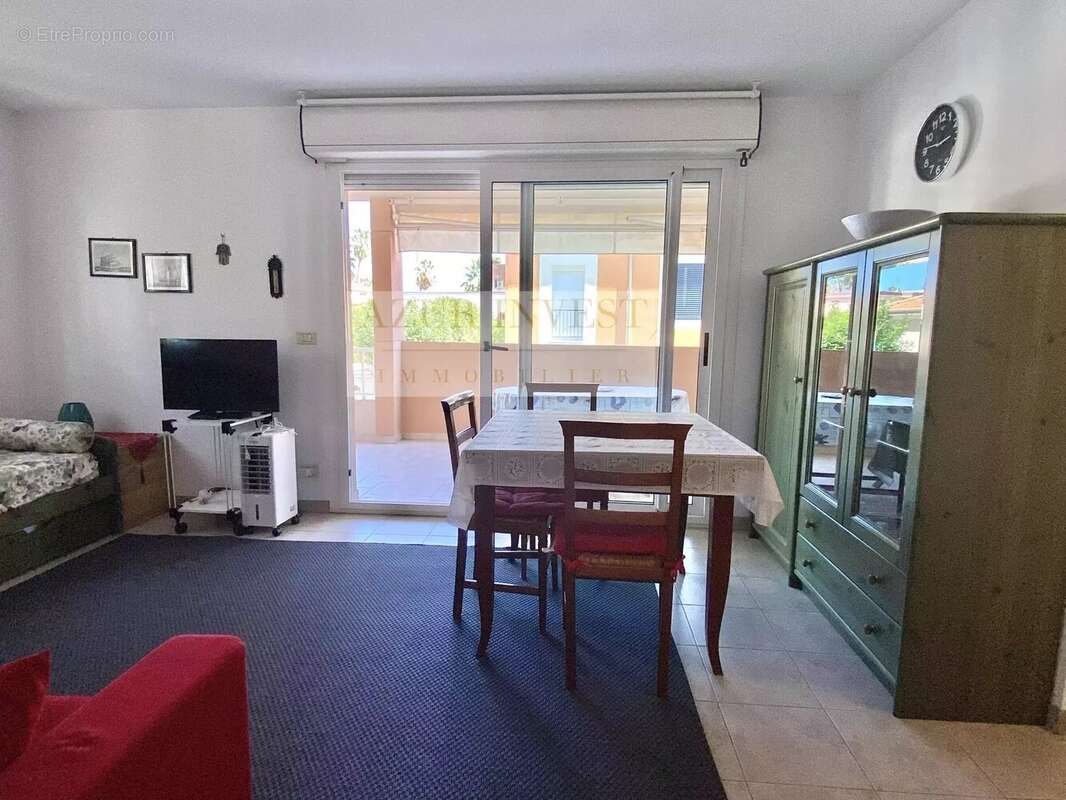 Appartement à ROQUEBRUNE-CAP-MARTIN