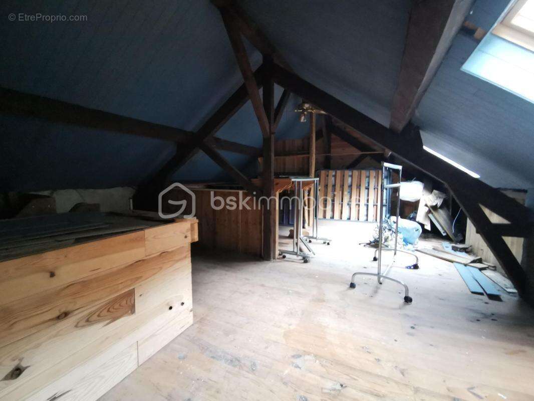 Appartement ou local commercial - photo 2
