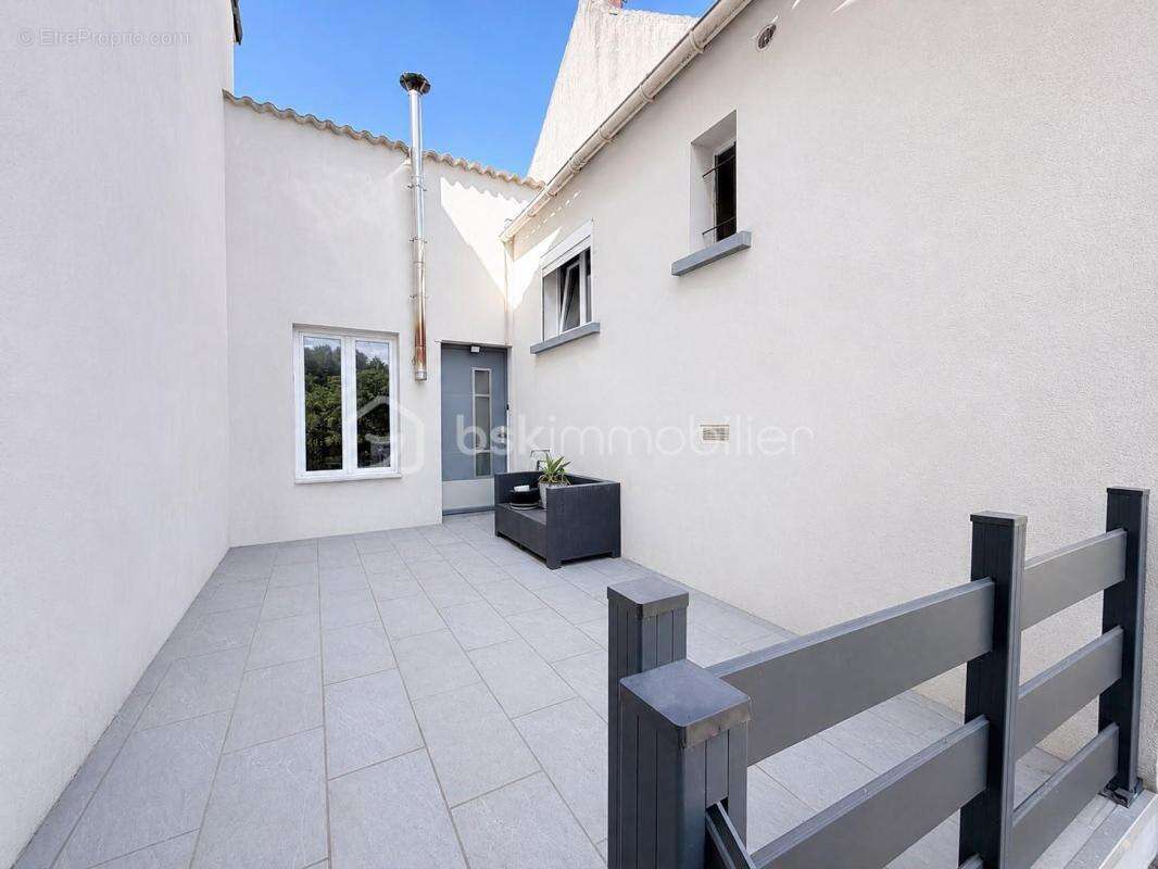 Maison familiale de 107 m² avec garage, jardin et dépendances à Saint-Quentin - photo 12