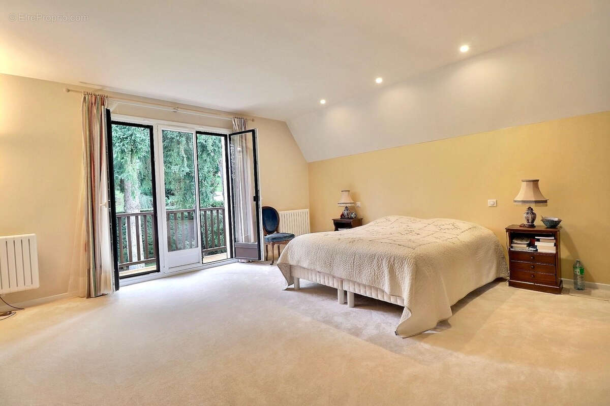 Maison à L'ETANG-LA-VILLE