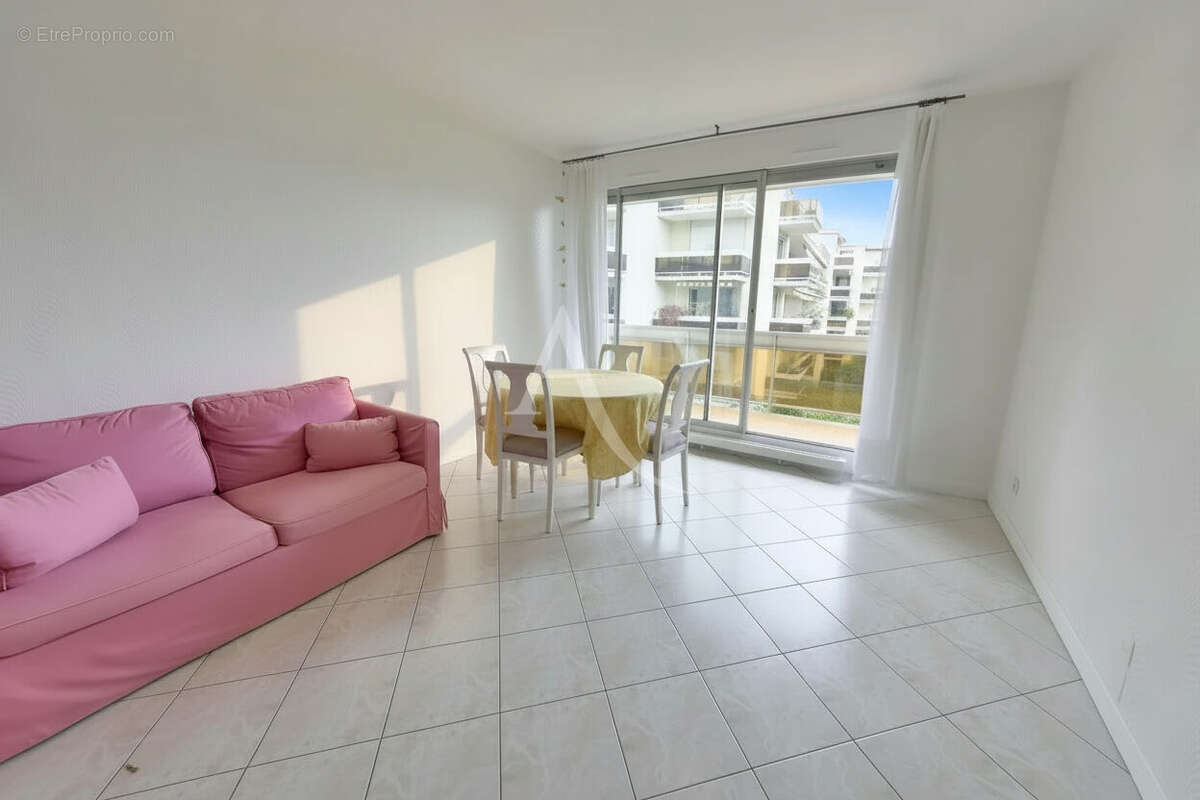 Appartement à NOGENT-SUR-MARNE