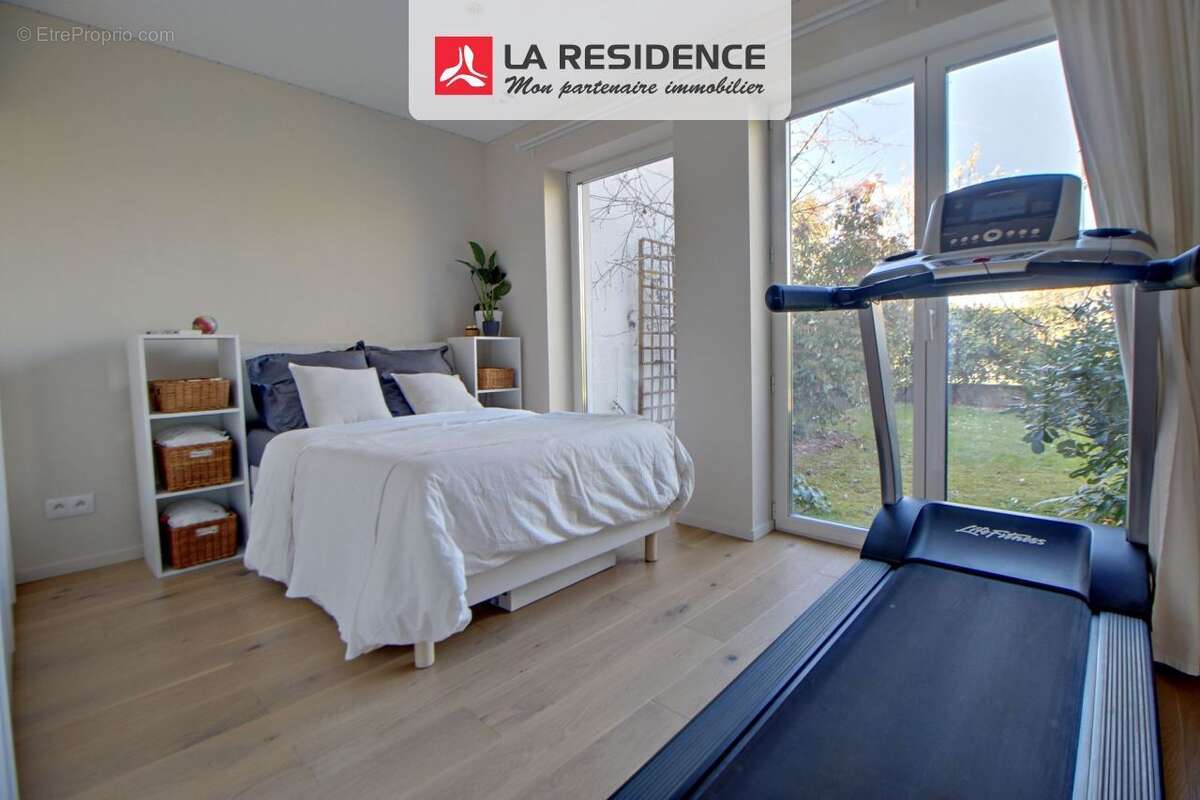 Maison à VERNEUIL-SUR-SEINE