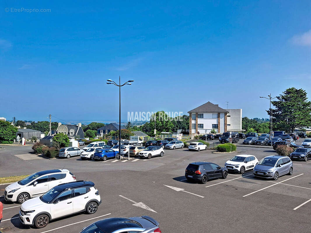 RARE A LA VENTE - Appartement de standing récent avec balcon aperçu mer, garage et ascenseur à Trébeurden - photo 7