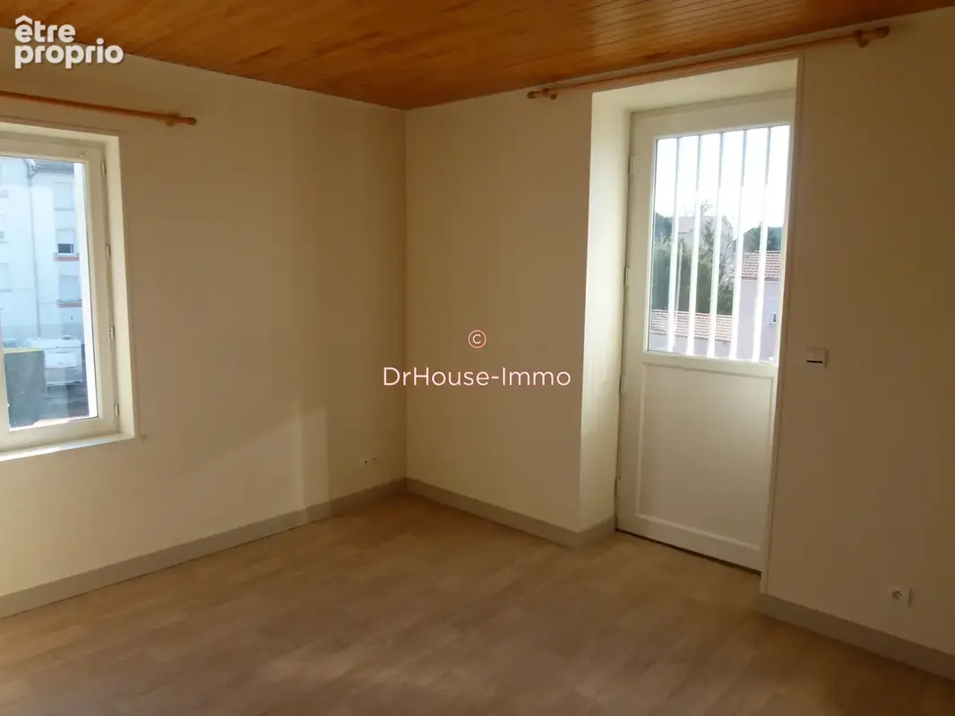 Maison 4 pièces 107 m² à vendre à Pouilly-Sous-Charlieu (42720) - photo 9