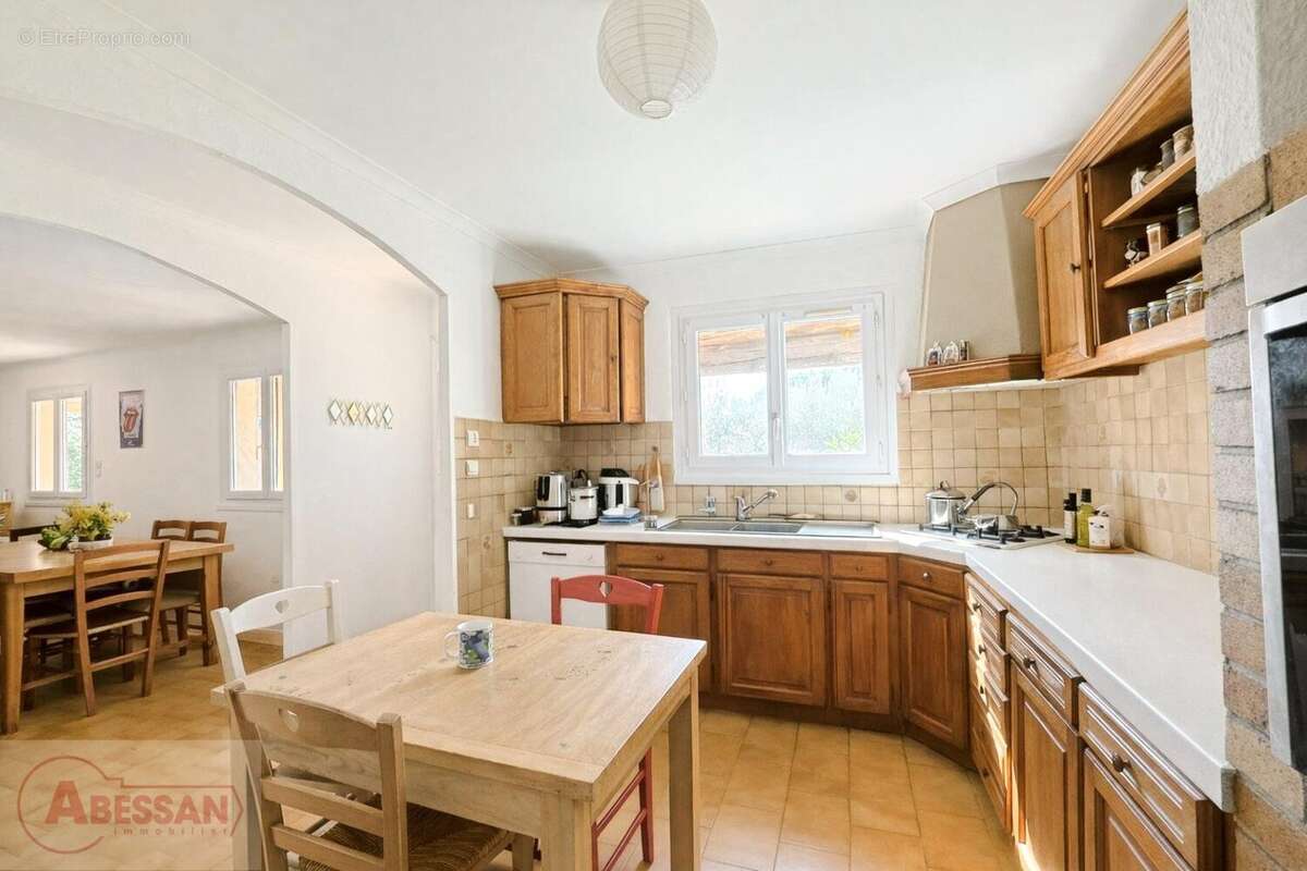 Maison à SAINT-PRIVAT-DES-VIEUX