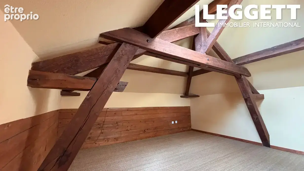 Charmante maison avec grand jardin privé,  2 782 m² terrain, piscine hors sol, véranda et terrasse et cave - photo 9