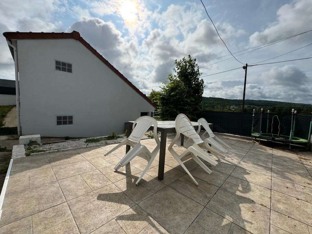 Maison à ROMENY-SUR-MARNE