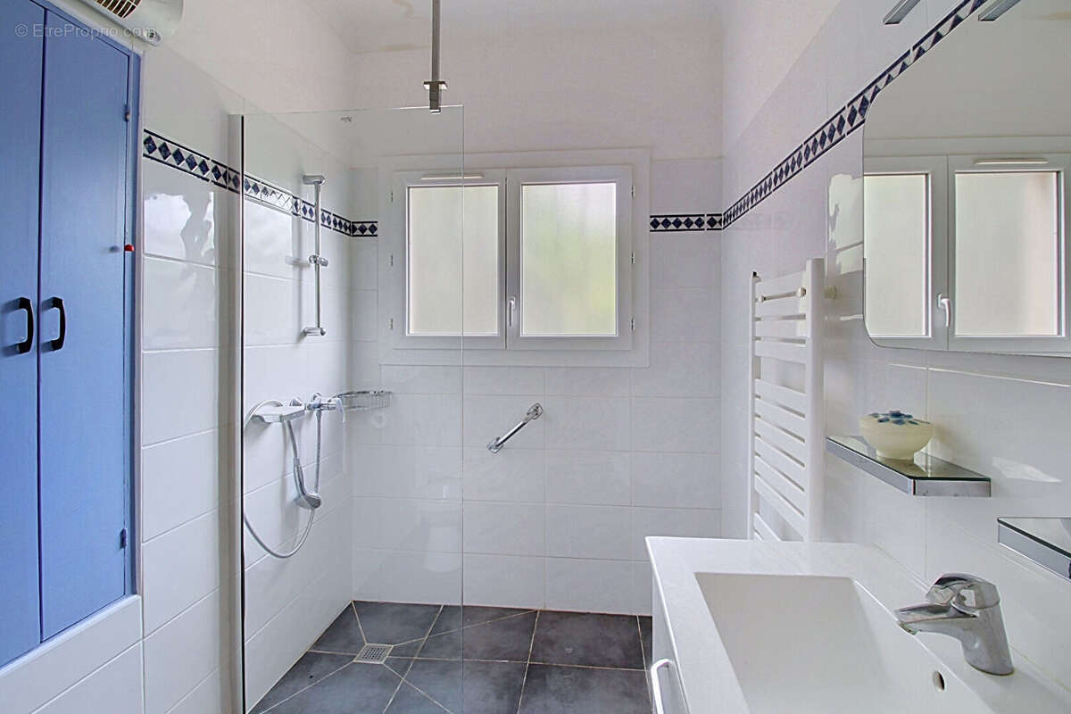 A VENDRE ! Maison 4 pièces à Draguignan - Plain-pied avec garage et jardin - photo 7
