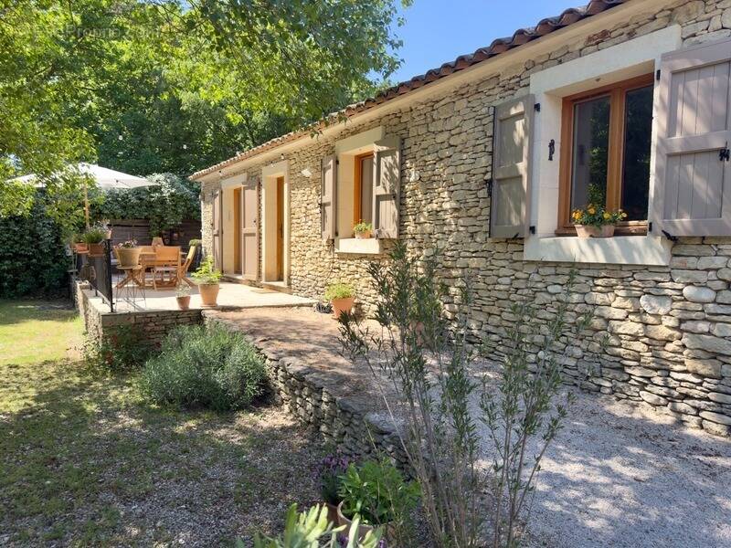 Maison à GORDES