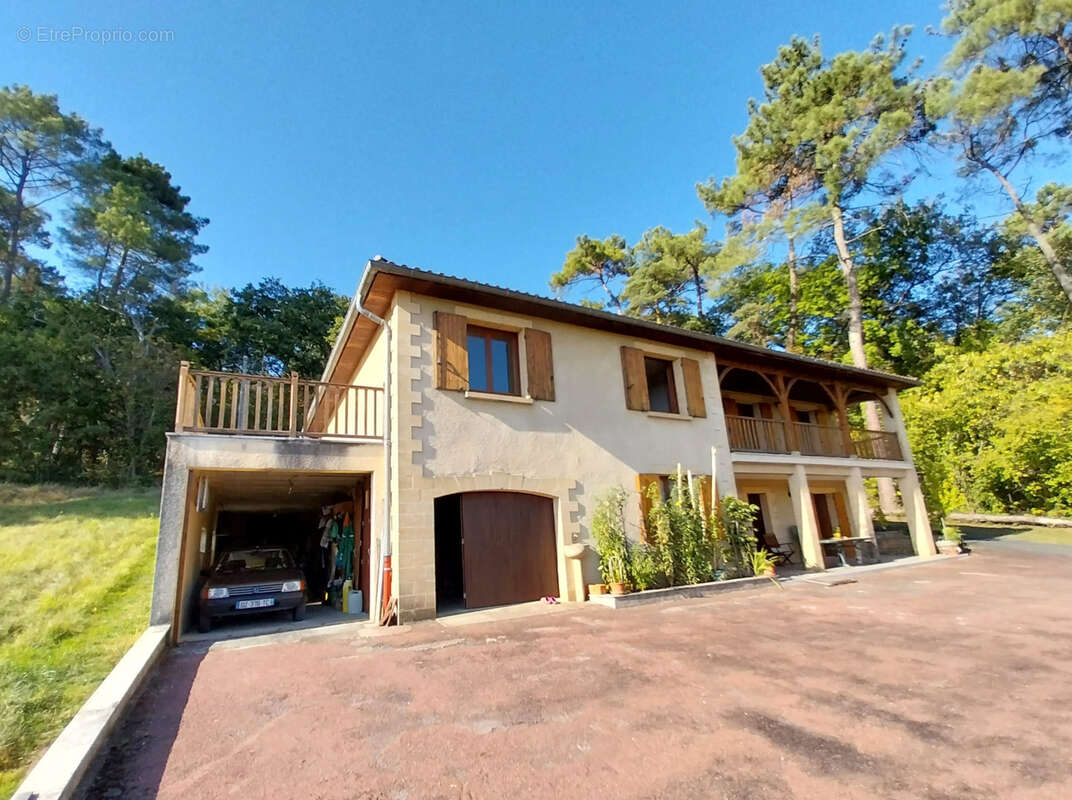 Maison à CHANCELADE