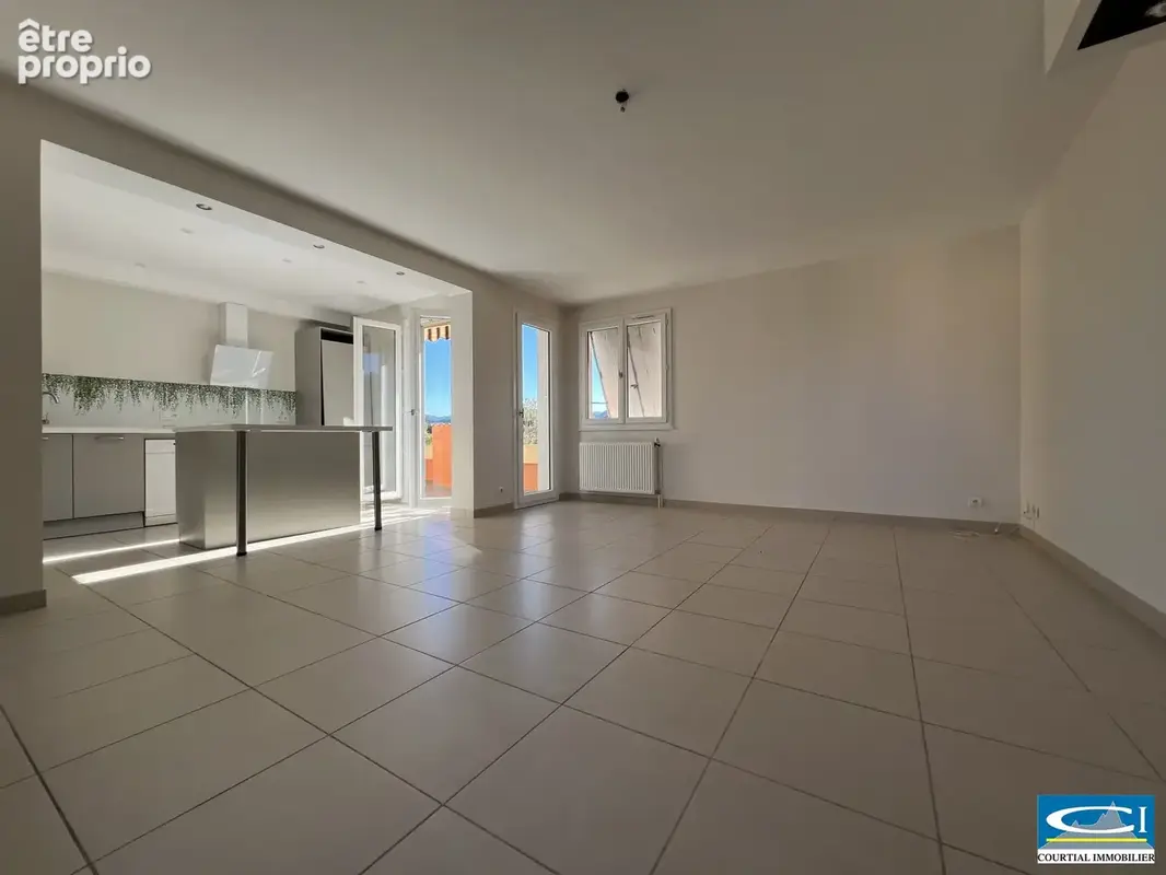 Appartement 3 pièces 83 m² à vendre à Tournon-Sur-Rhone (07300) - photo 2