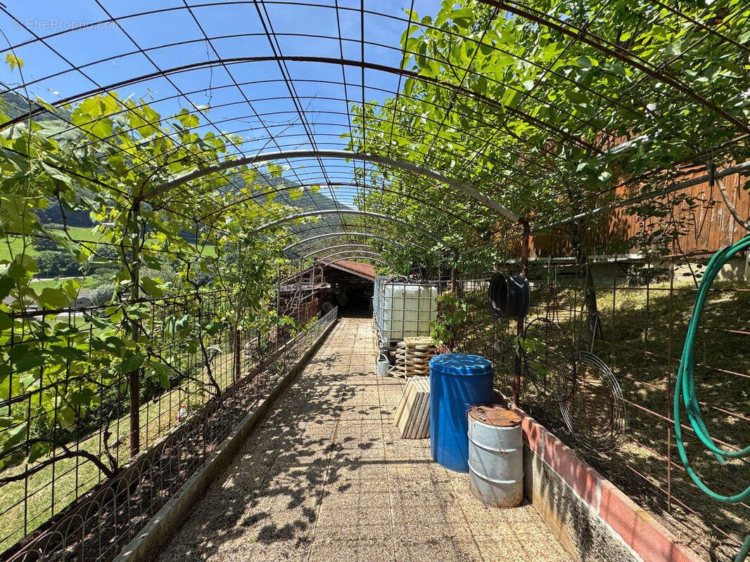 Appartement à MONNETIER-MORNEX