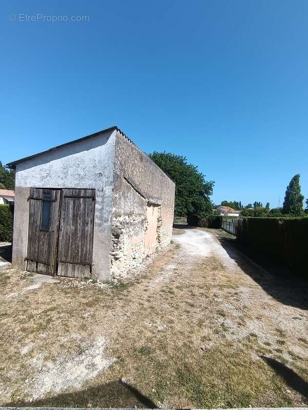 Maison à SAINT-MARTIN-LACAUSSADE