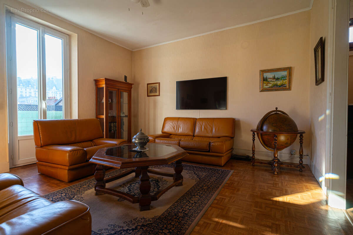 Appartement à AIX-LES-BAINS