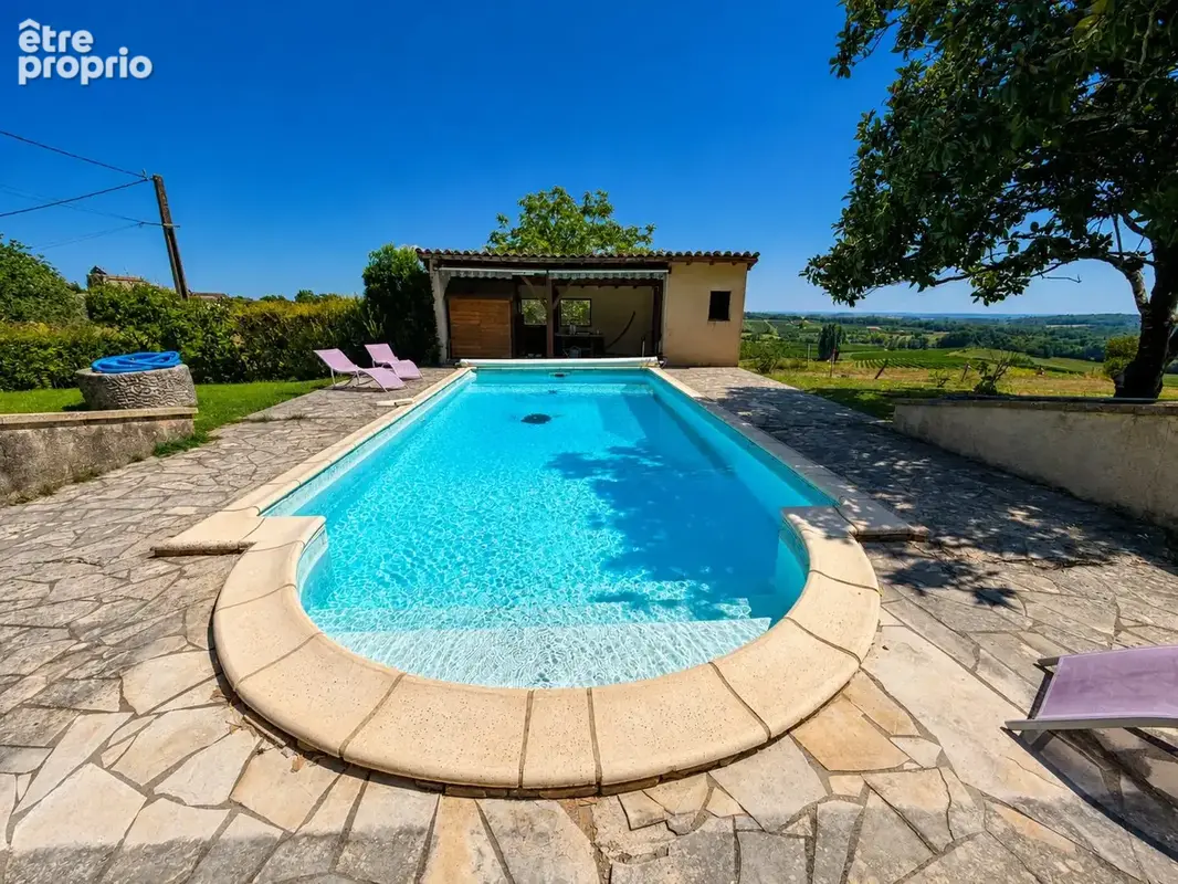 Maison 274 m² à Loubes-Bernac  - photo 4