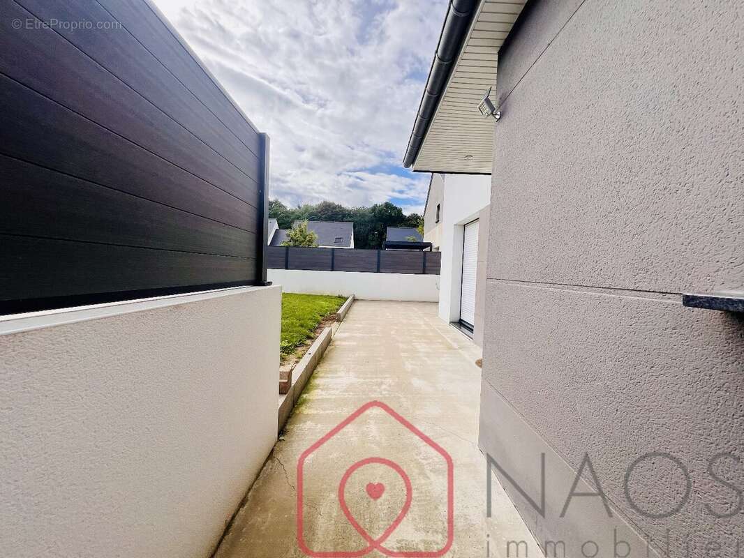 Maison à MINIAC-MORVAN