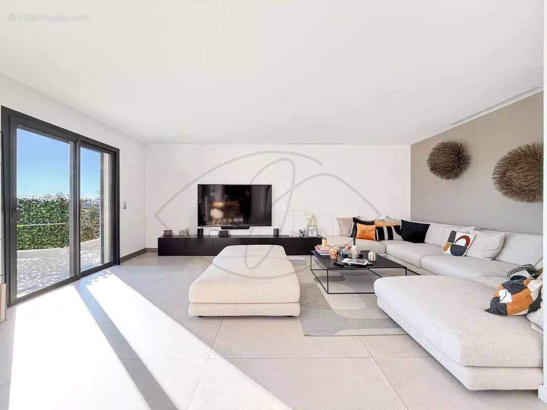Appartement à FALICON