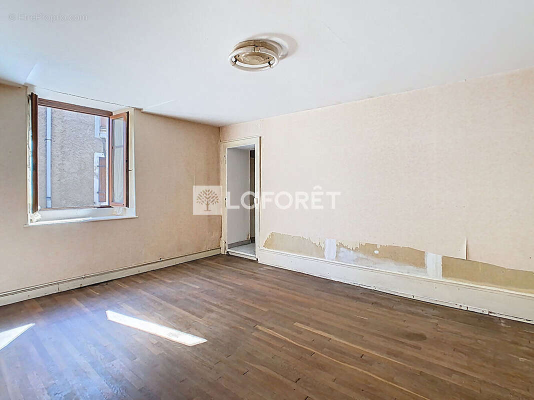 Maison à MAXEY-SUR-VAISE