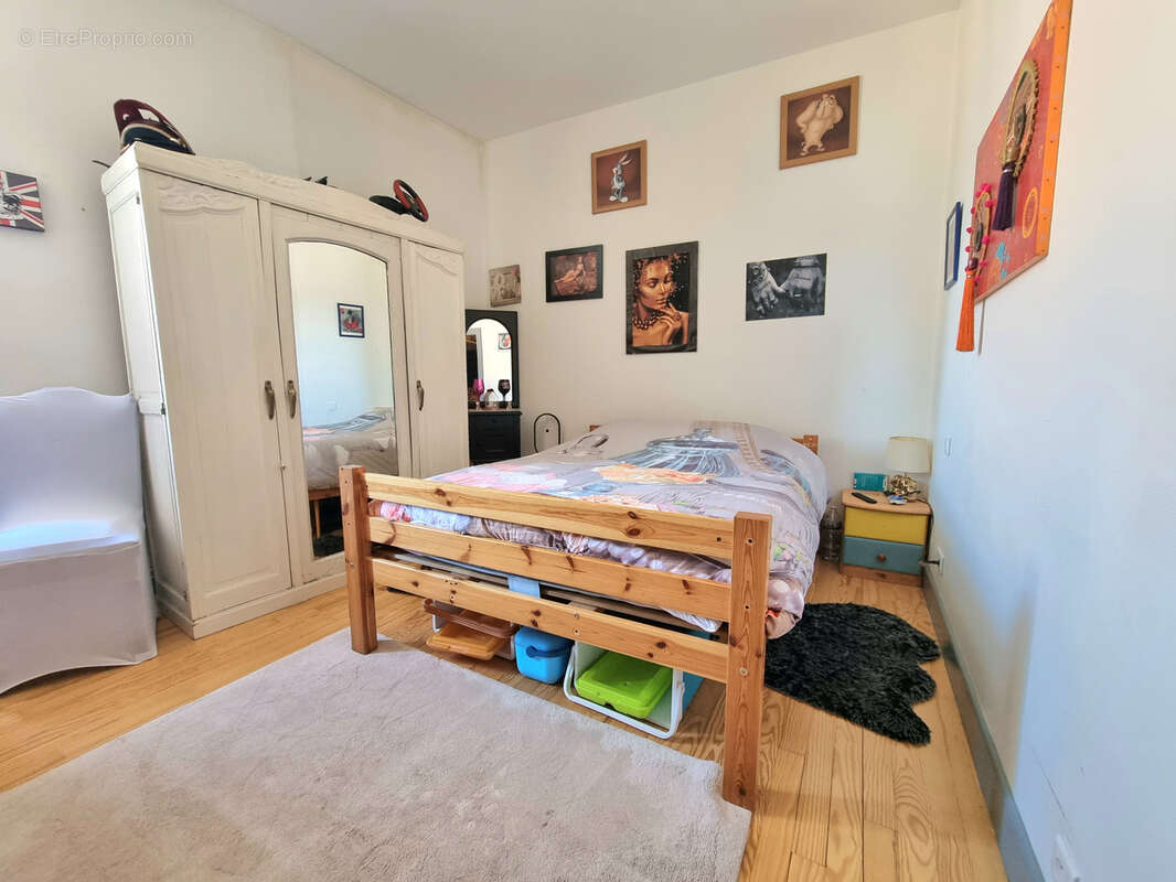 Appartement à VIC-SUR-SEILLE