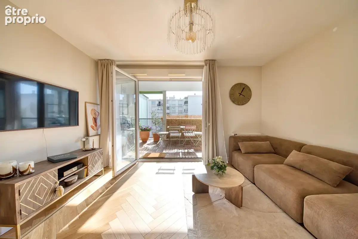 Magnifique T3 de 57 m²  Traversant Est-Ouest, calme et lumineux à Villeurbanne République - photo 3