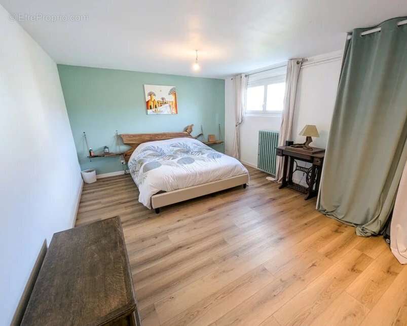 Maison à JAUNAY-CLAN