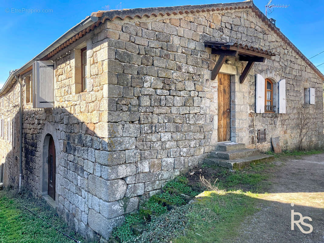 Maison à SANILHAC