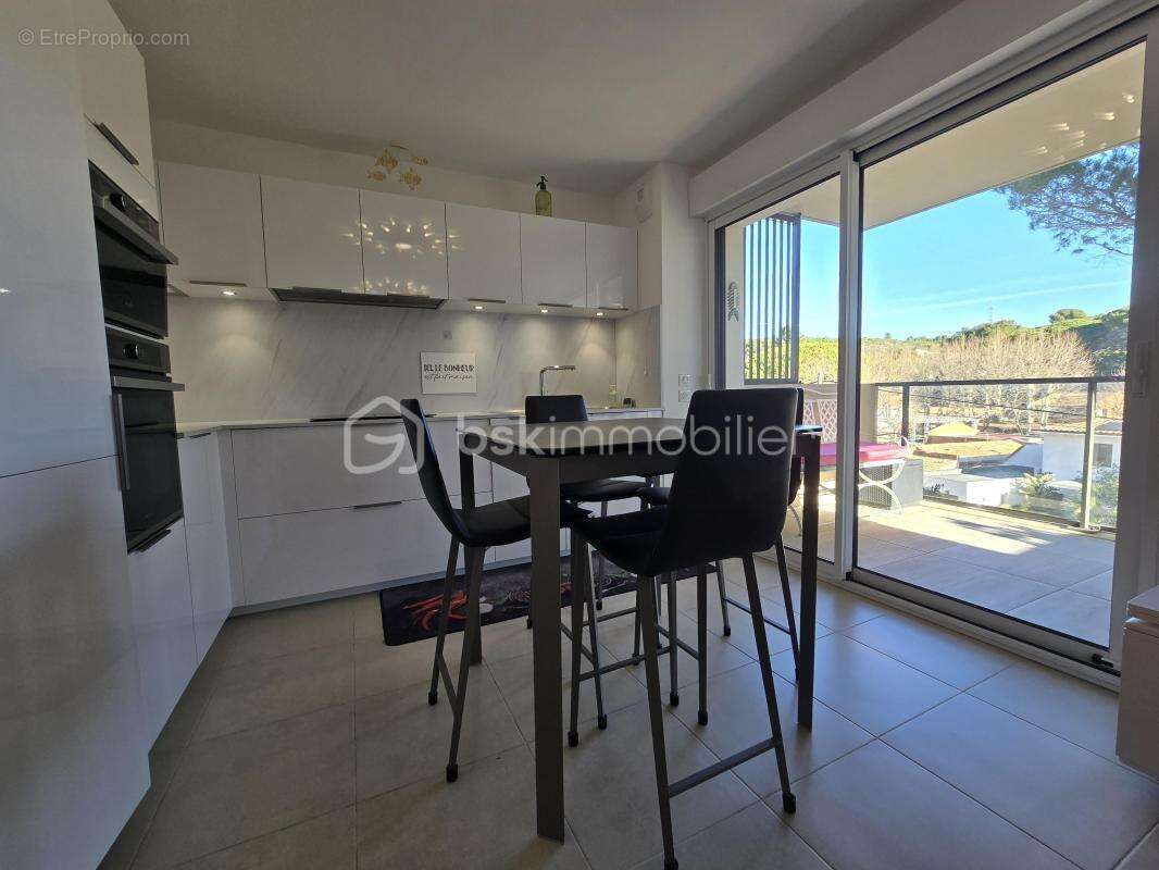 Appartement à CARRY-LE-ROUET
