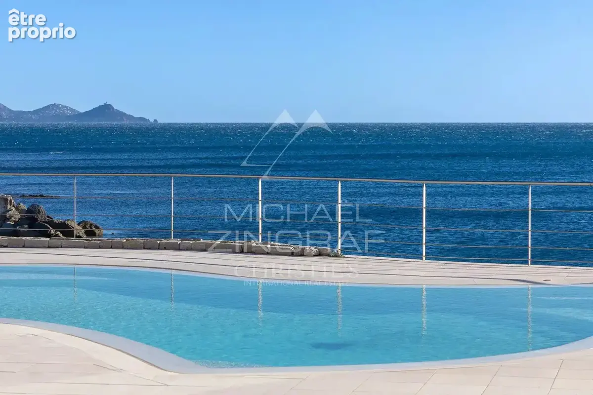 Les Issambres – Villa pieds dans l’eau, accès direct à la mer, plein Sud - photo 5