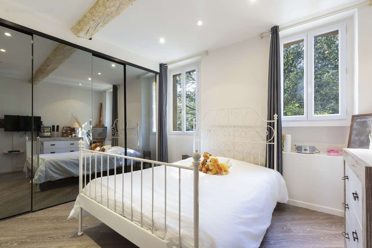 Appartement à LA GARDE-FREINET