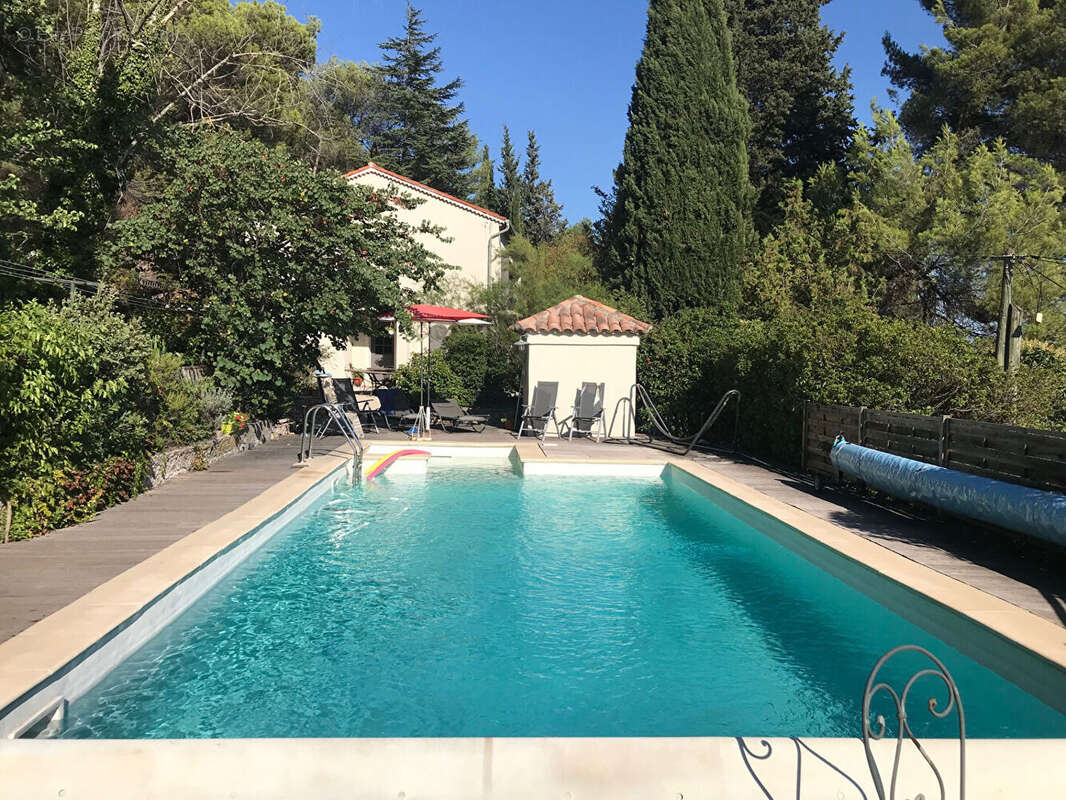 Maison à CHATEAUNEUF-LE-ROUGE