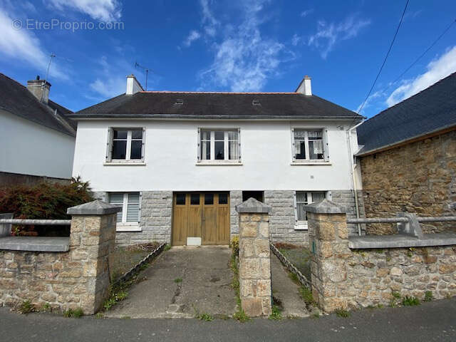 Maison à GUINGAMP