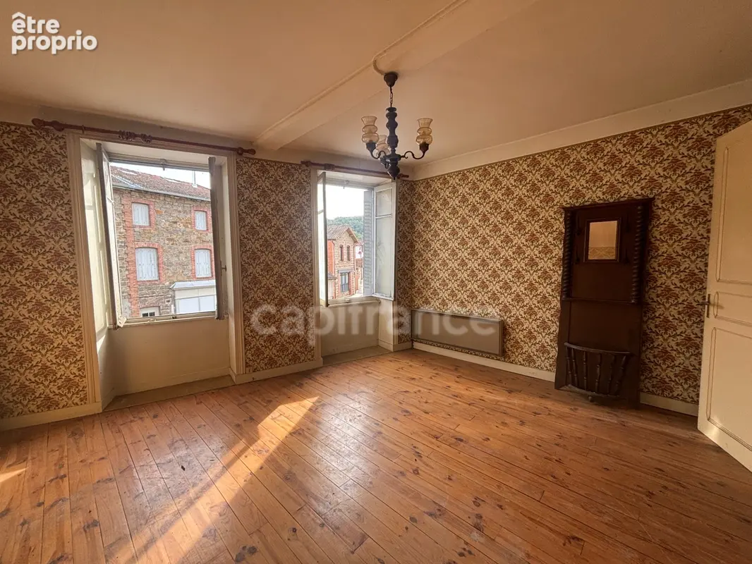 Maison avec terrain de 880 m2 - sail sous couzan - photo 9