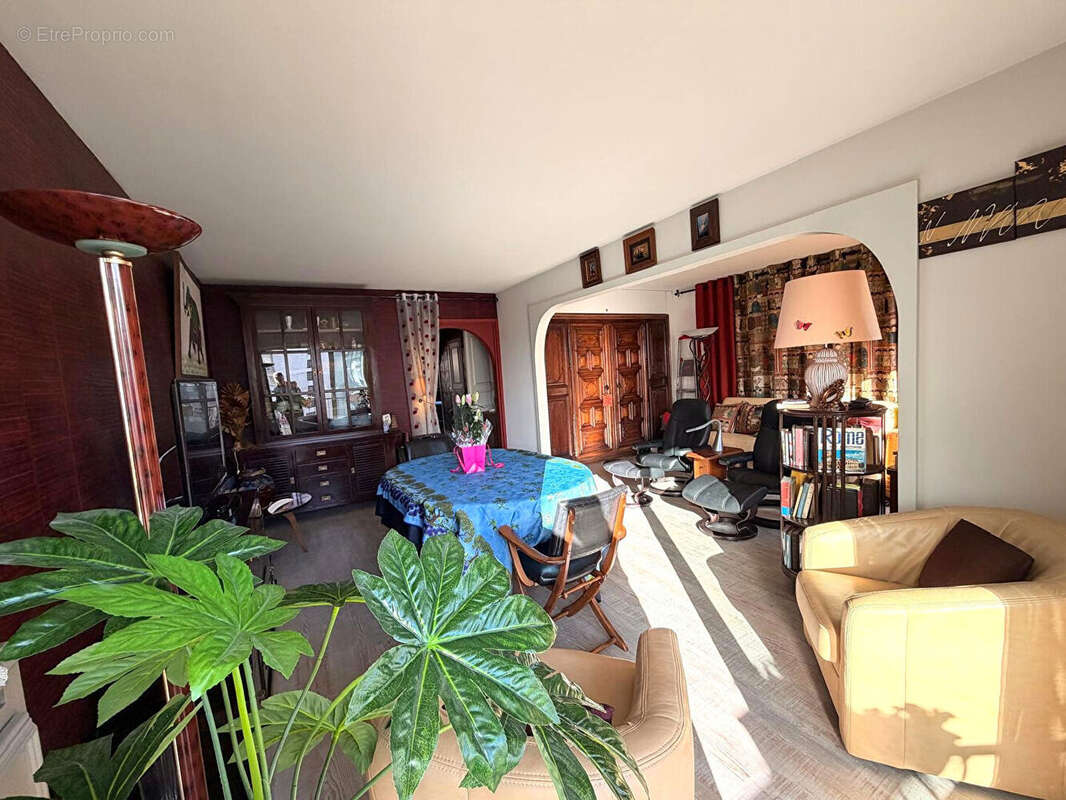 Appartement à PARIS-19E