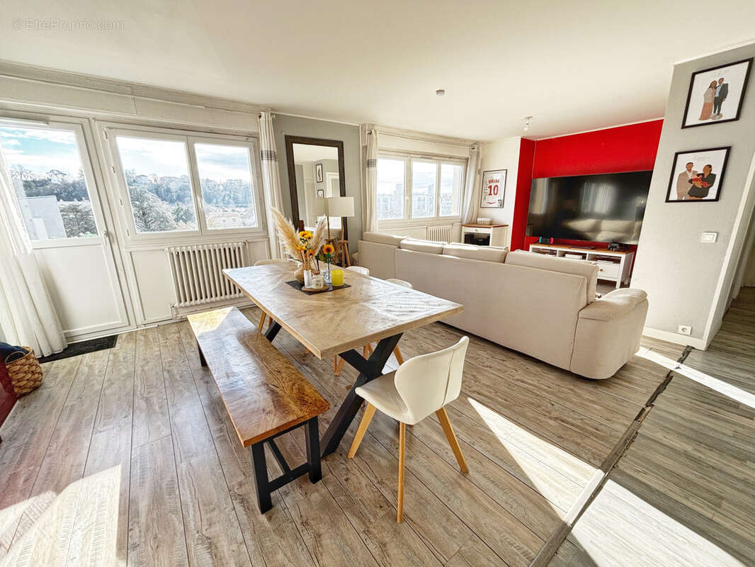 Appartement à FEYZIN