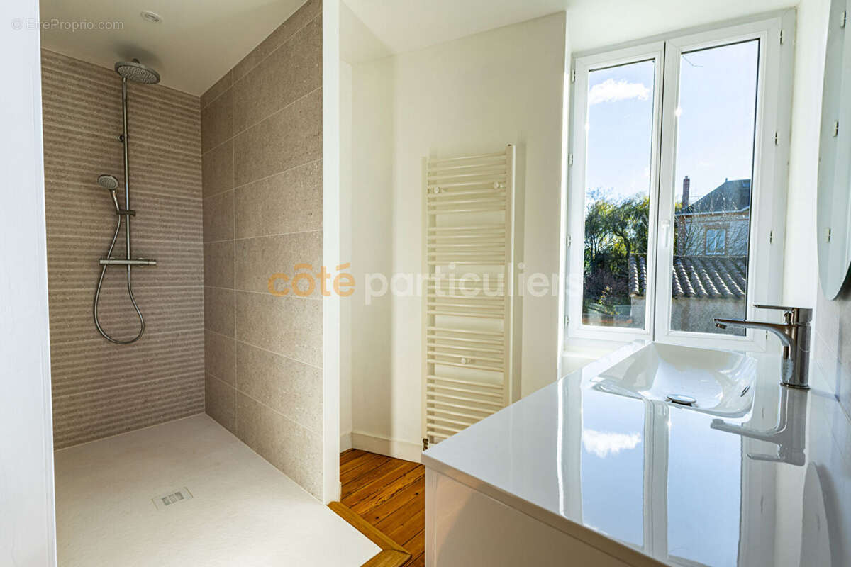 Maison à VIEILLEVIGNE