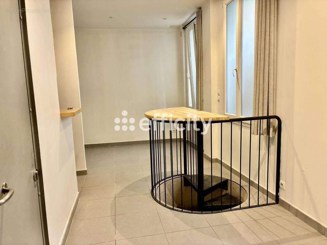 Appartement à PARIS-11E