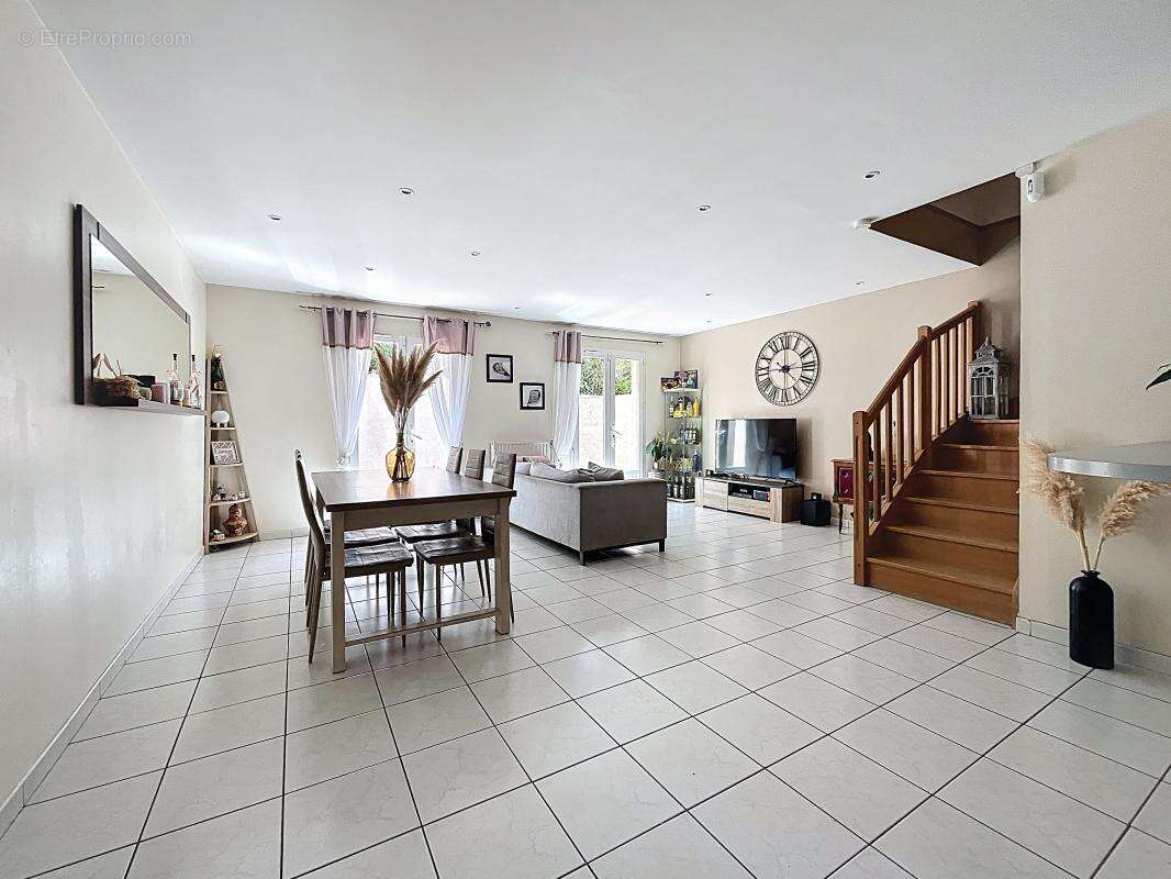 Maison à CHASSE-SUR-RHONE