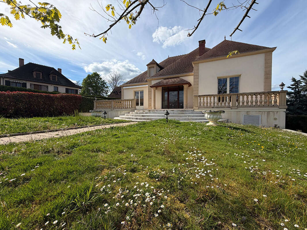 Villa aux prestations rares ! volumes, confort & accessibilité - photo 18