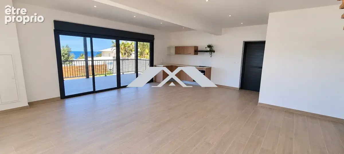Maison 4 pièces 120 m² à vendre à Saint-Pierre (97410) - photo 5