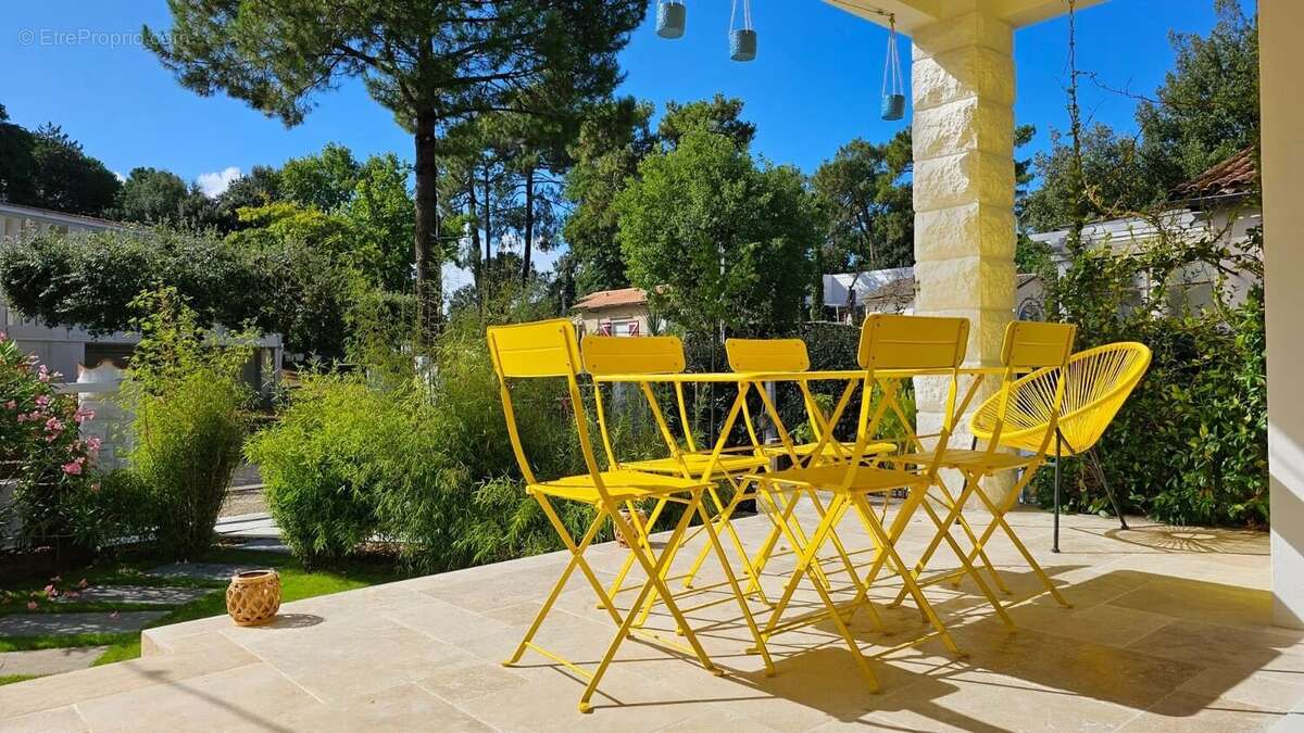 Maison à SAINT-GEORGES-DE-DIDONNE