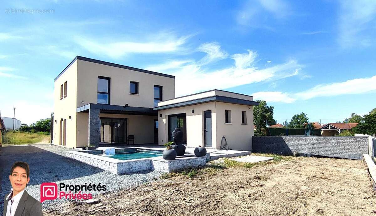 ROANNE (42300)  Villa contemporaine avec piscine, suite parentale et dépendance aménagée - photo 18