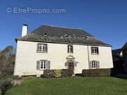 Maison à ALBUSSAC