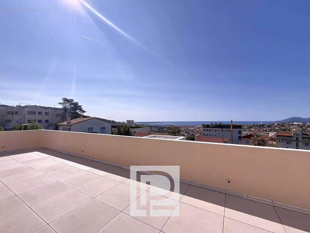 Appartement à LE CANNET