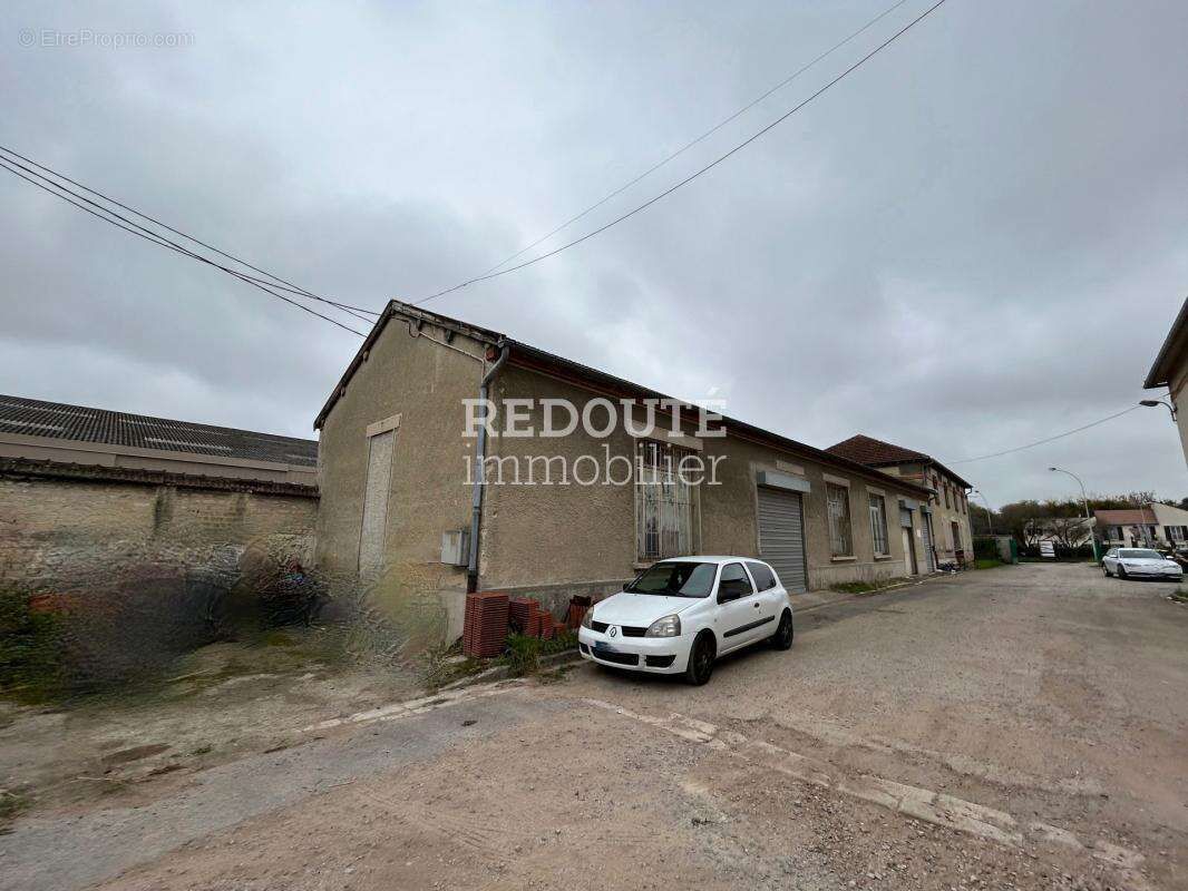 Commerce à SAINT-BRICE-COURCELLES