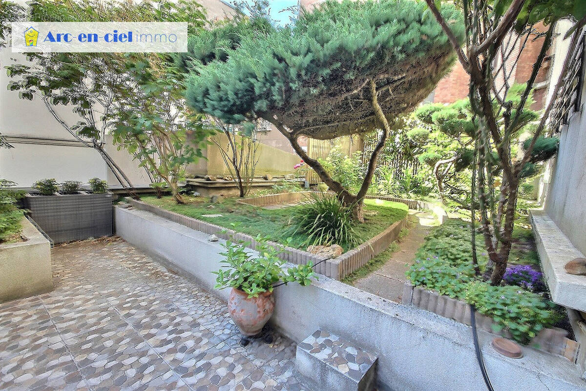 Appartement à PARIS-19E