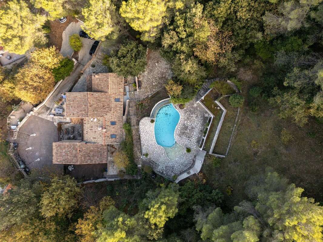Maison à COLOMARS