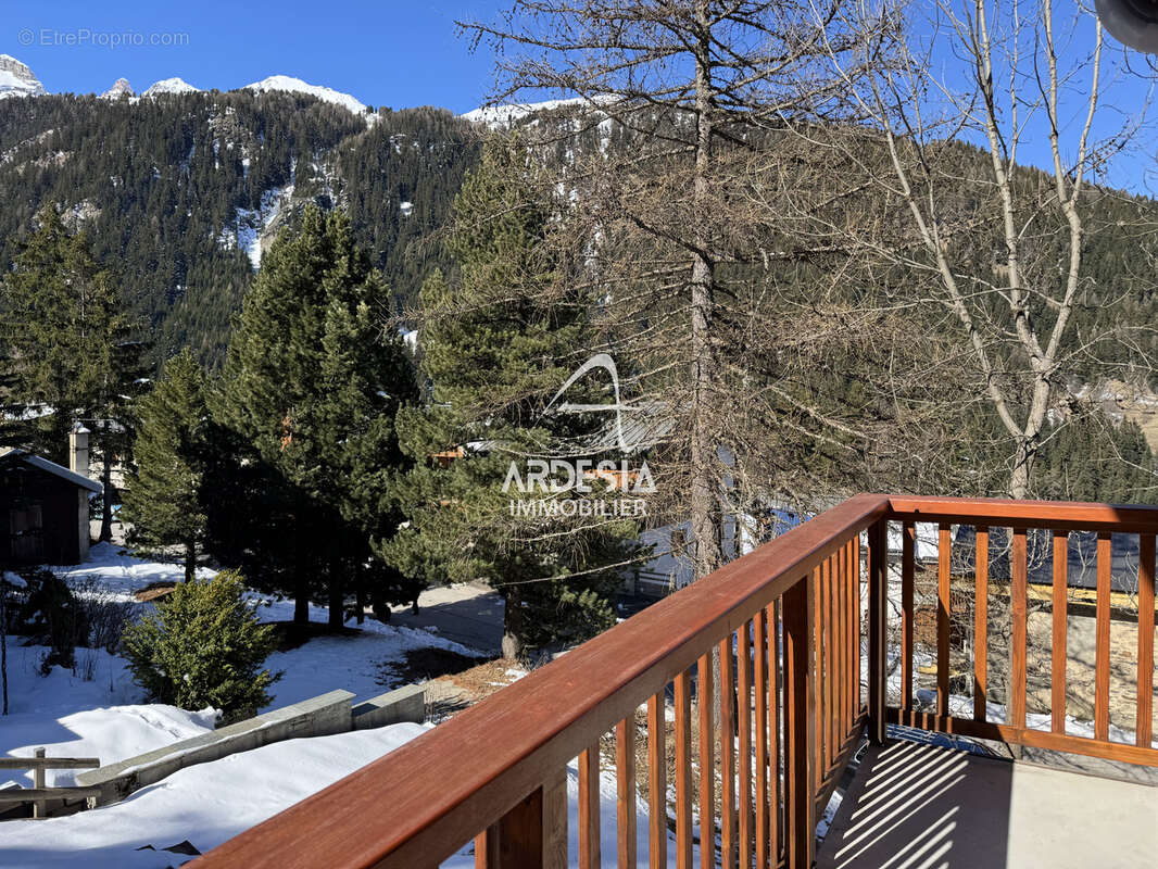 Appartement à AVRIEUX